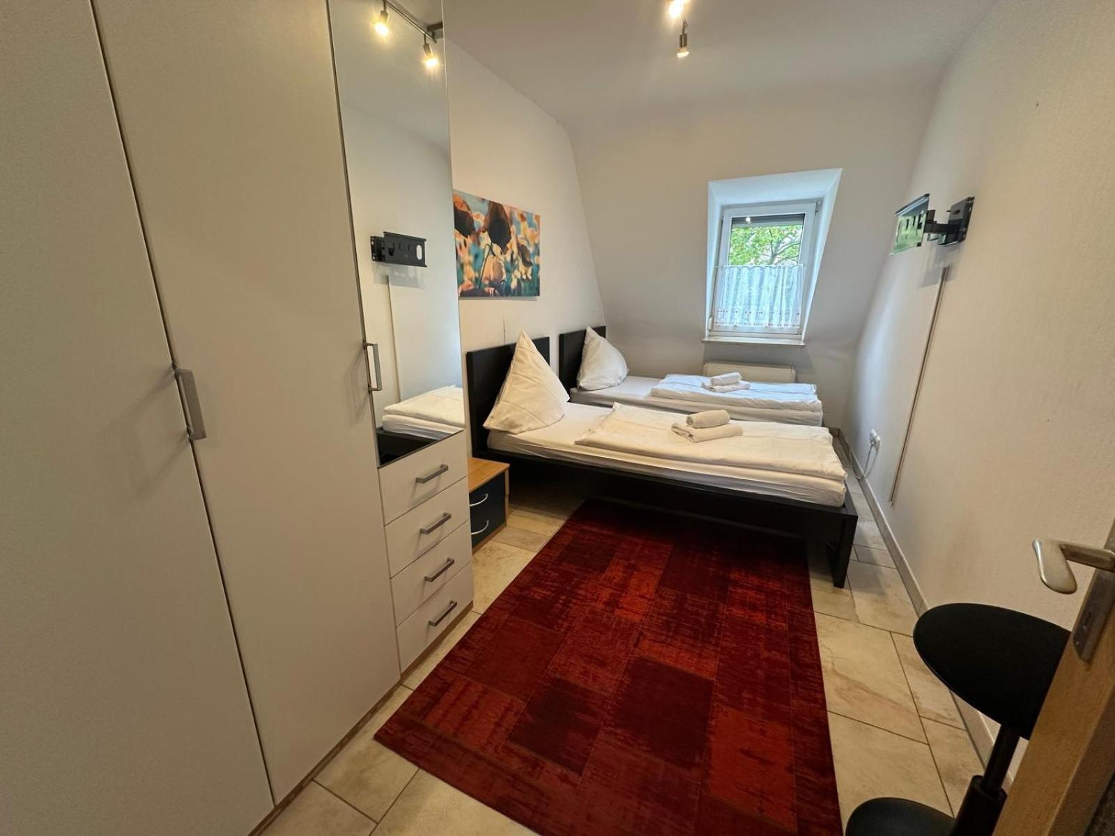 Center - 4 With Kitchen And 2 Bathrooms